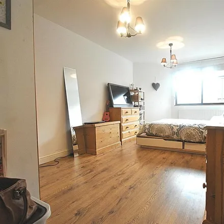 Rent this 1 bed apartment on 43 East Barnet Road in London, EN4 8RD