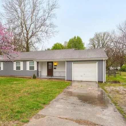 Buy this 2 bed house on 1481 South Marlan Avenue in Springfield, MO 65804
