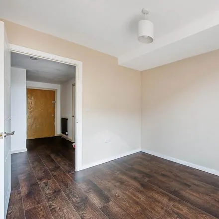 Image 9 - Town Meadow, London, TW8 0BZ, United Kingdom - Apartment for rent