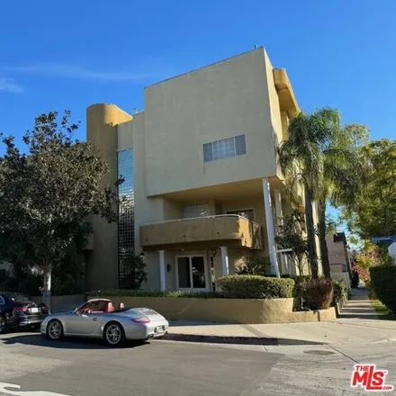 Buy this 2 bed condo on 8691 Whitworth Drive in Los Angeles, CA 90035