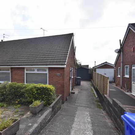 Rent this 2 bed duplex on Weldon Avenue in Longton, ST3 6PP