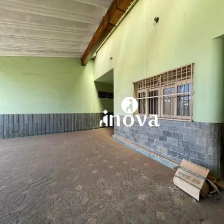 Buy this 1studio house on Rua Luiz Soares in Vila Olímpica, Uberaba - MG