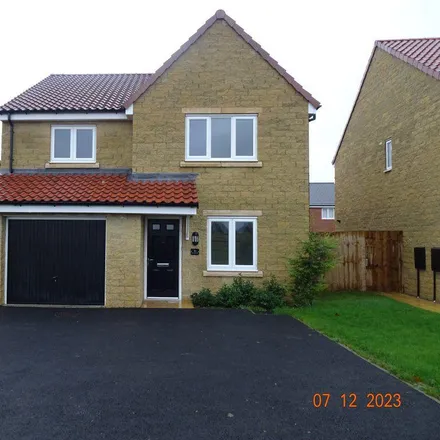 Rent this 4 bed house on Birch Road in Hodthorpe, S80 4XS