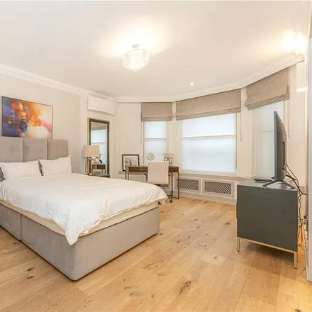 Rent this 2 bed apartment on 104 Park Street in London, W1K 6NQ