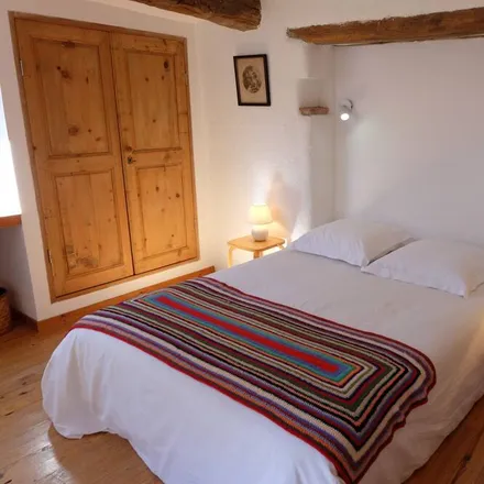 Rent this 3 bed house on Prunet-et-Belpuig in Pyrénées-Orientales, France