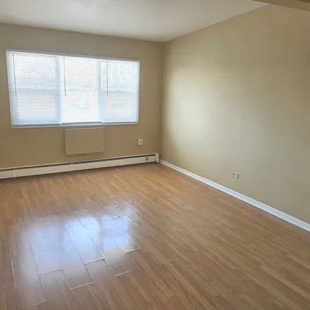 Image 2 - 1261 34th Avenue, Melrose Park, IL 60160, USA - Apartment for rent