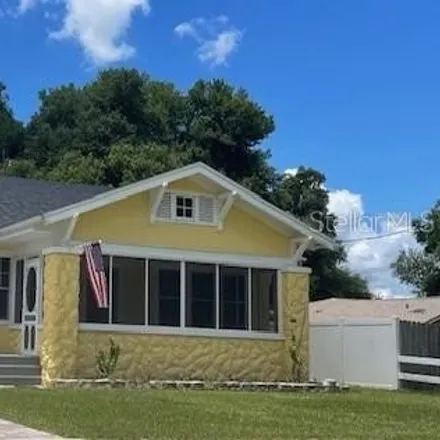 Buy this 2 bed house on 205 Guerrant St in Umatilla, Florida