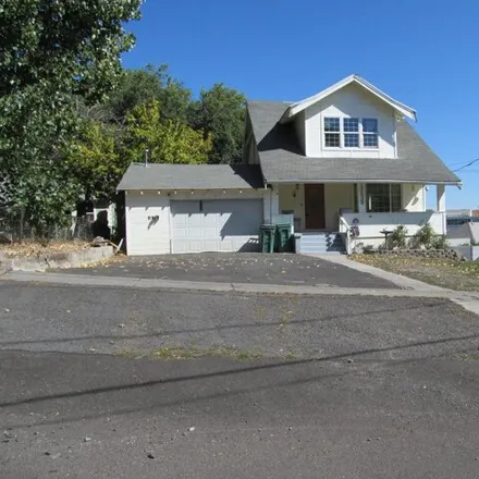 Buy this 3 bed house on 1150 East Street in Klamath Falls, OR 97601