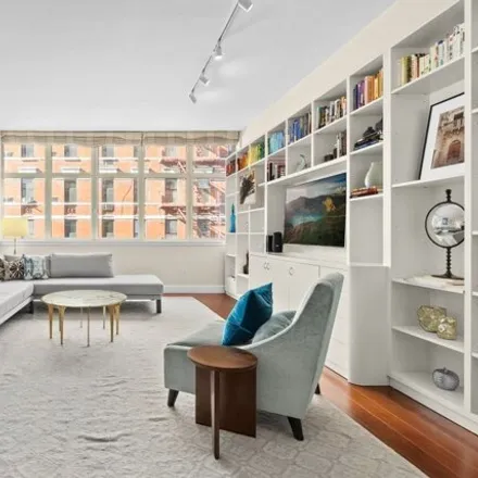 Buy this 2 bed condo on 1604 3rd Avenue in New York, NY 10128
