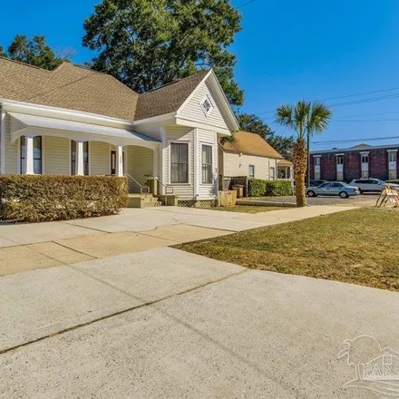 Buy this 1 bed house on 820 East Jackson Street in Pensacola, FL 32501