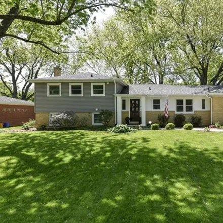 Buy this 3 bed house on 228 Sharon Drive in Barrington, IL 60010