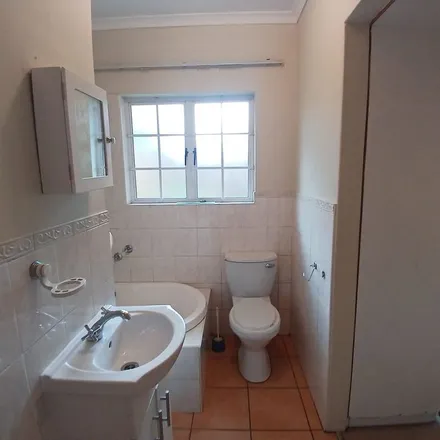 Image 2 - Van Riebeeck Road, eThekwini Ward 10, KwaZulu-Natal, 3603, South Africa - Apartment for rent
