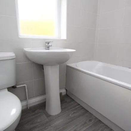 Image 7 - 123 Longford Crescent, Bulwell, NG6 8BE, United Kingdom - Duplex for rent