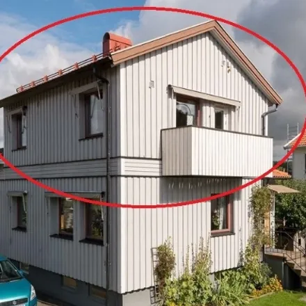 Rent this 3 bed house on Lerlyckegatan 5 in 417 28 Gothenburg, Sweden
