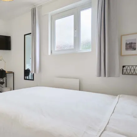 Rent this 2 bed room on 165 Rue du Général de Gaulle in 59110 La Madeleine, France