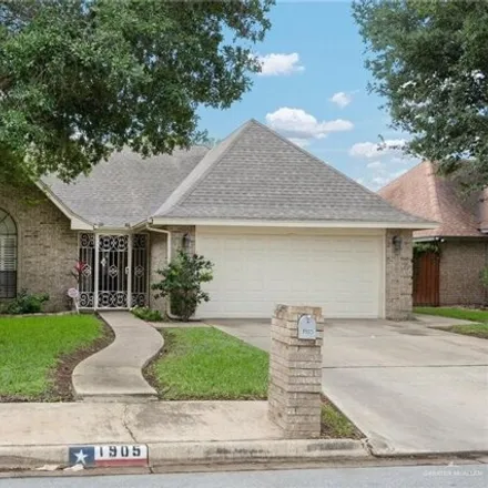 Rent this 3 bed house on 1935 Baylor Avenue in McAllen, TX 78504