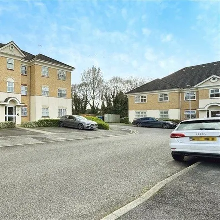 Rent this 2 bed apartment on Hurworth Avenue in Slough, SL3 7FQ