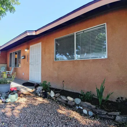 Image 2 - 1000 Luthy Circle Northeast, Albuquerque, NM 87112, USA - House for rent