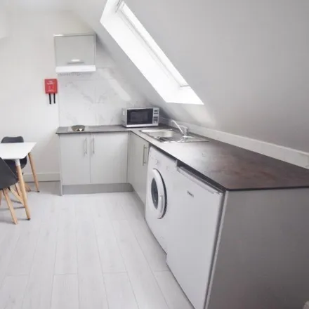 Rent this 1 bed house on 10 Beechcroft Avenue in London, NW11 8BL