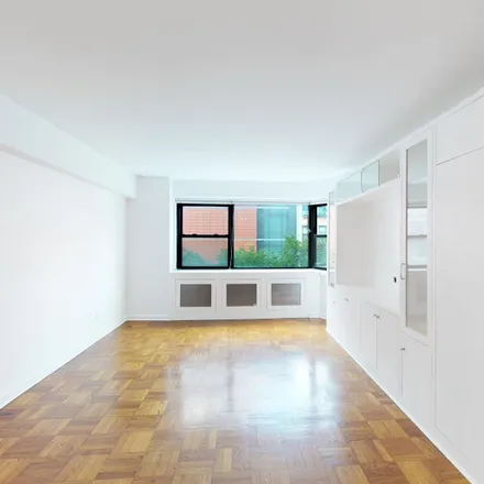 Buy this 1 bed condo on 305 East 72nd Street in New York, NY 10021