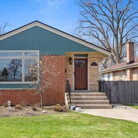 Rent this 4 bed house on 7466 Tripp Avenue in Skokie, IL 60076