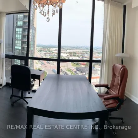 Image 5 - Expo 2, 2910 Highway 7, Vaughan, ON L4K 1A4, Canada - Apartment for rent