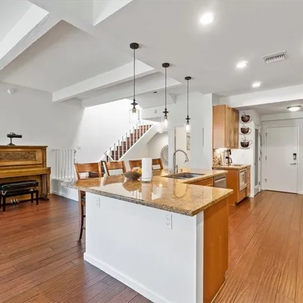 Image 5 - 1544 Michael Lane, Los Angeles, CA 90272, USA - Townhouse for sale