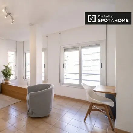 Rent this 3 bed apartment on Carrer de la Reina in 136, 46011 Valencia