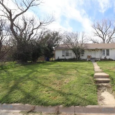 Buy this 3 bed house on 1179 La Monte Drive in Brownwood, TX 76801