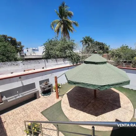 Buy this 5 bed house on Calle Crisantemo in Margarita, 80270 Culiacán
