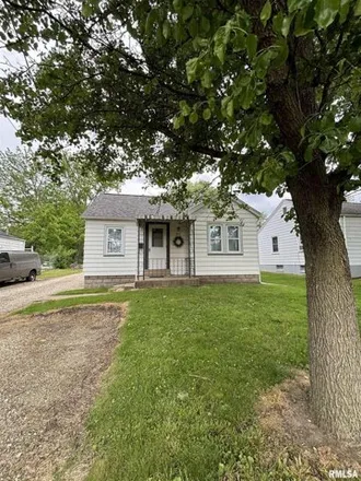 Buy this 2 bed house on 889 East Cox Avenue in Peoria Heights, Peoria