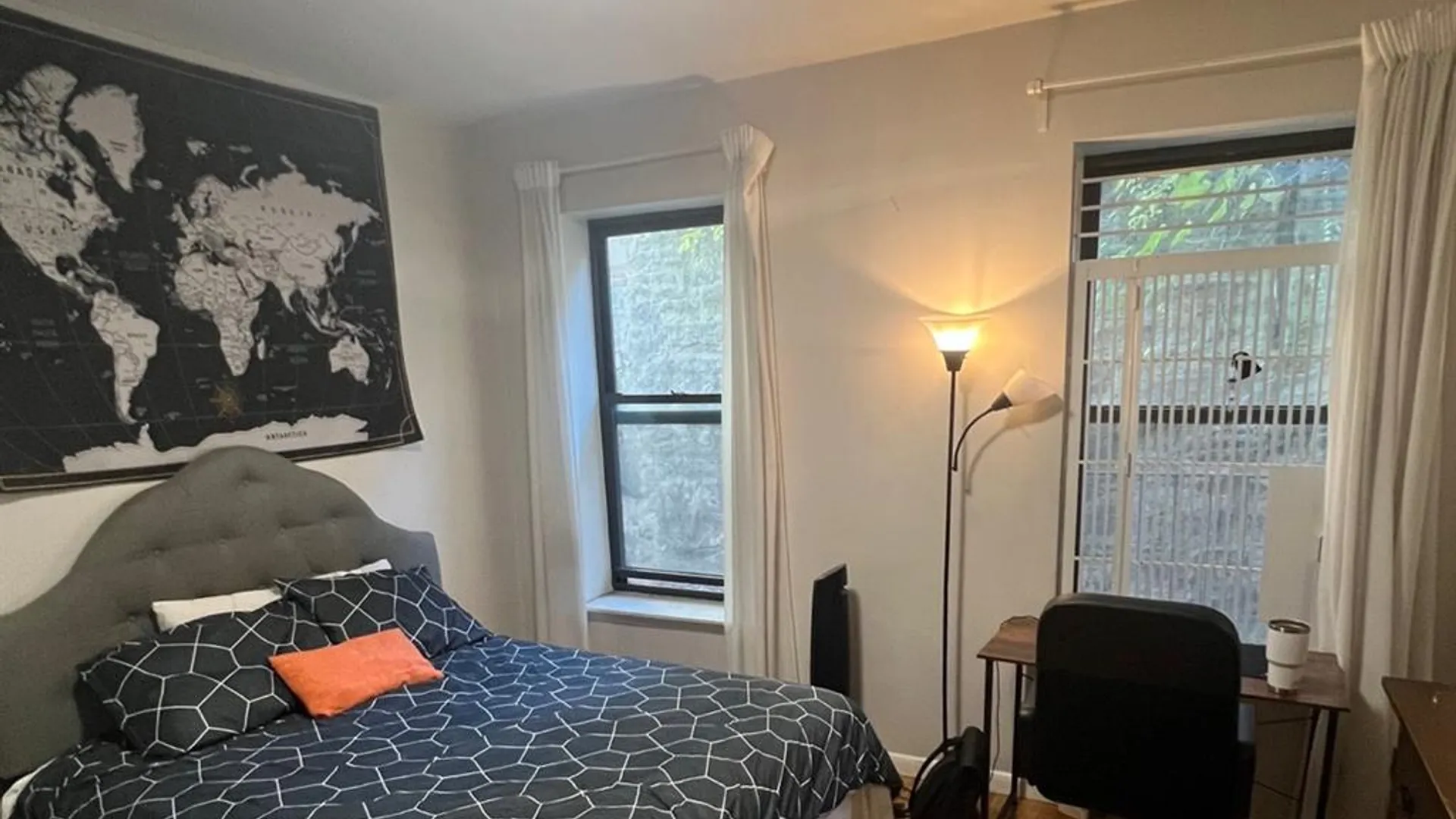 2107 Davidson Avenue, New York, NY 10453, USA | Room for rent