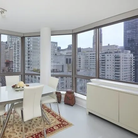 Image 3 - 300 East 64th Street, New York, NY 10065, USA - Condo for sale