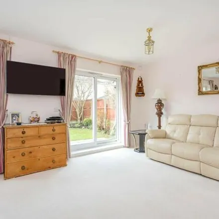 Image 6 - Irving Lane, Bournemouth, Christchurch and Poole, BH6 5HH, United Kingdom - House for sale