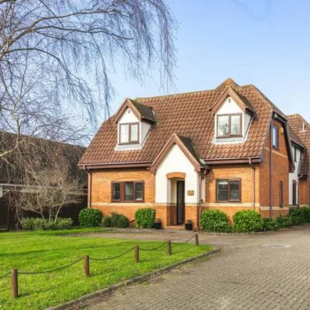 Buy this 4 bed house on Shefford Road in Meppershall, SG17 5LS