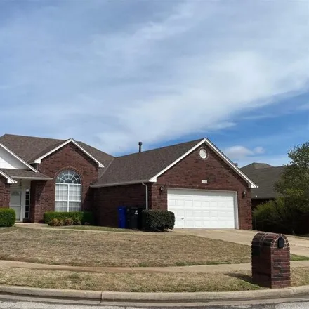 Rent this 3 bed house on 1207 South 36th Street in Broken Arrow, OK 74014