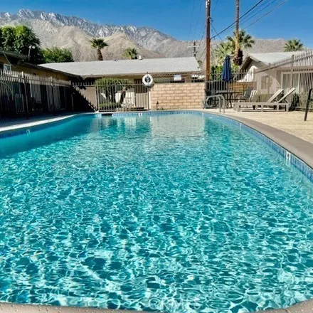 Image 1 - 662 East Cottonwood Road, Palm Springs, CA 92262, USA - Apartment for rent