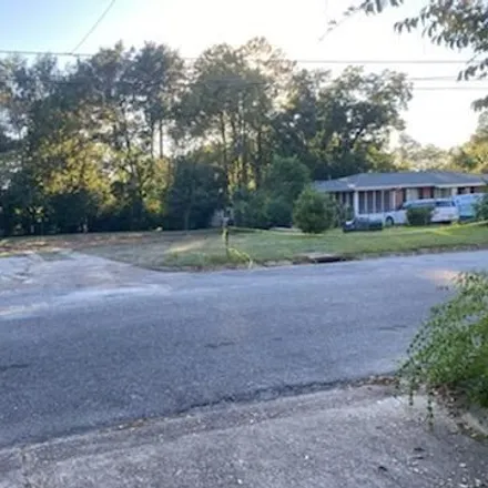 Image 2 - 2007 Charlton Drive, Sullivan Heights, Dothan, AL 36303, USA - House for sale