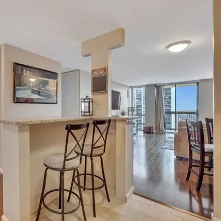 Image 8 - Eugenie Square, 1660 North LaSalle Drive, Chicago, IL 60614, USA - House for rent