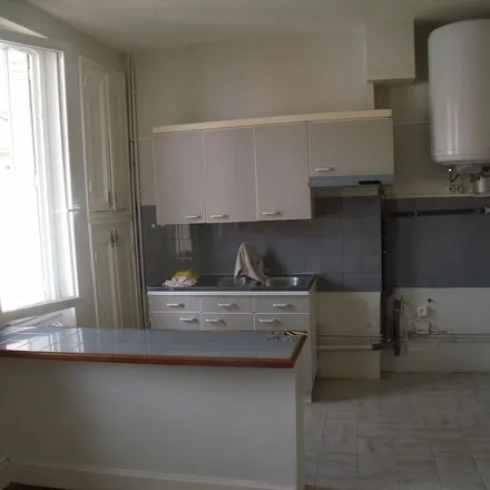 Rent this 3 bed apartment on 83 Avenue du Grand Charran in 26000 Valence, France