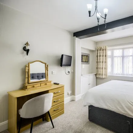 Image 6 - Whites Row, Kenilworth, CV8 1HU, United Kingdom - Room for rent