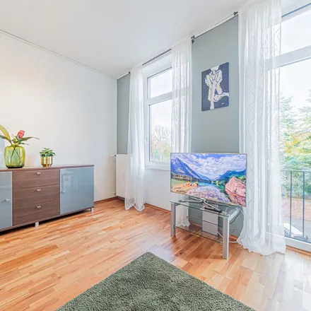 Rent this 3 bed apartment on Wielandstraße 52 in 60318 Frankfurt, Germany