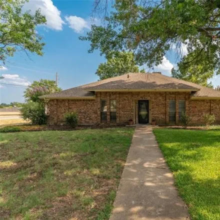 Buy this 3 bed house on 401 Laurel Drive in Greenville, TX 75402