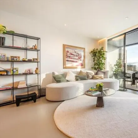 Buy this 2 bed apartment on Gasholder Apartments in 1 Regent's Canal towpath, London