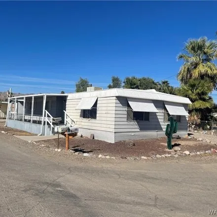 Buy this studio apartment on 2132 Sweetwater Drive in Bullhead City, AZ 86442