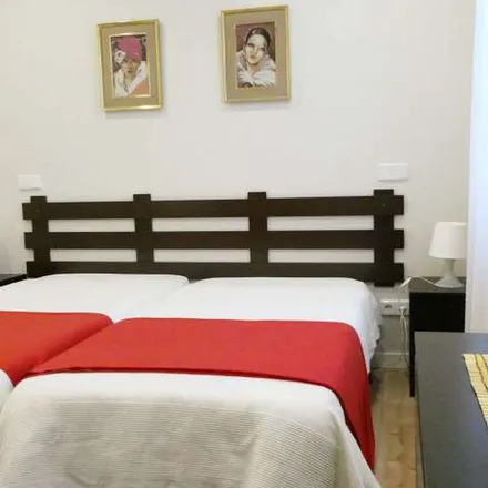 Rent this 2 bed apartment on Madrid in Luchana - Pza. de Chamberí, Calle de Luchana