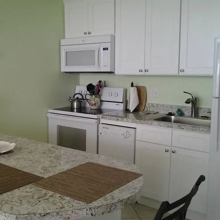 Image 9 - Fort Myers Beach, FL, 33931 - Condo for rent