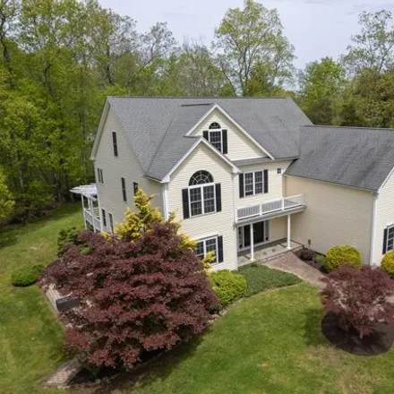 Buy this 5 bed house on 5 Chestnut Grv in Guilford, Connecticut