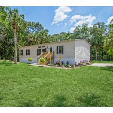 Buy this 3 bed house on 5744 Southeast 194th Street in Levy County, FL 34449