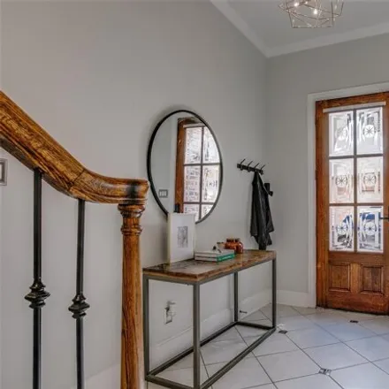 Image 3 - 2119 Young Street, Dallas, TX 75201, USA - House for sale